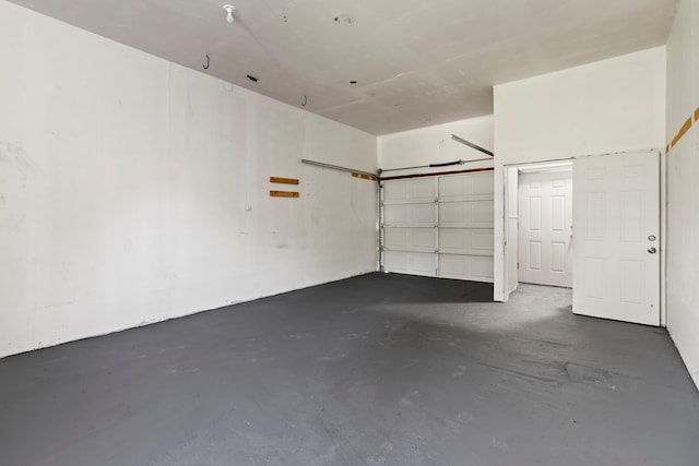 532 Chestnut St, Wyandotte, MI 48192 - view of garage