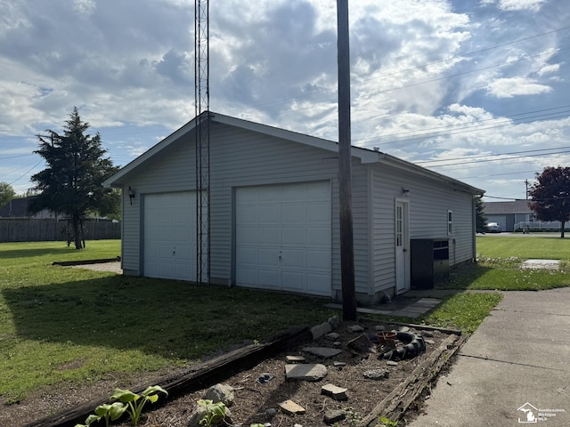 4971 Elm St, Newport, MI 48166 - view of detached garage