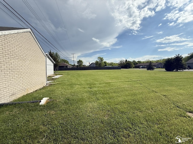 4971 Elm St, Newport, MI 48166 - view of green lawn