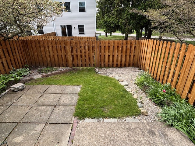 1163 Marquette Ct, Rochester Hills, MI 48307 - fenced backyard featuring a patio
