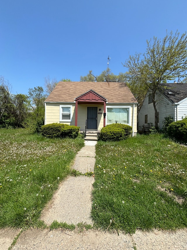 16828 W Chicago St, Detroit, MI 48228 - view of bungalow-style house