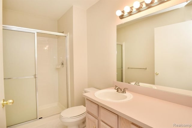 34214 Birchway Cir, Sterling Heights, MI 48312 - bathroom with toilet, an enclosed shower, and vanity