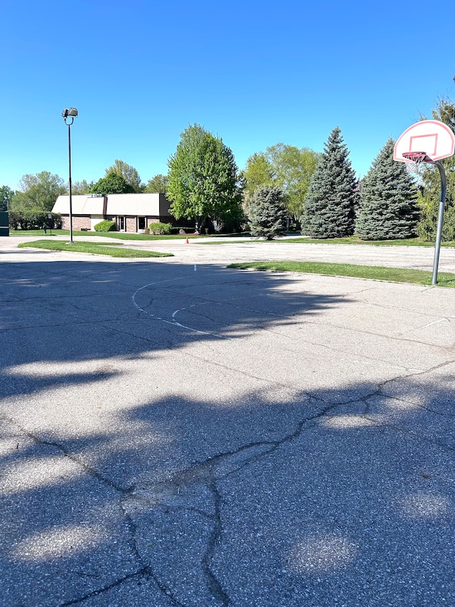 1840 Brentwood Dr, Troy, MI 48098 - view of street with street lighting