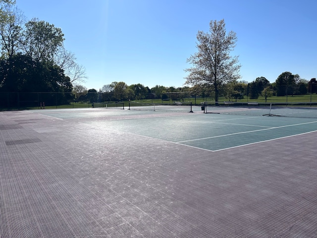1840 Brentwood Dr, Troy, MI 48098 - view of tennis court featuring fence