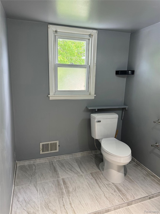 164 W Morehouse Ave N, Hazel Park, MI 48030 - bathroom with toilet and baseboards