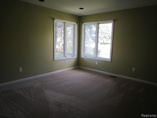 6850 Arlington, West Bloomfield, MI 48322 - empty room with carpet floors and baseboards