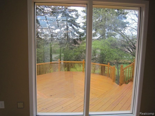 6850 Arlington, West Bloomfield, MI 48322 - view of doorway to outside