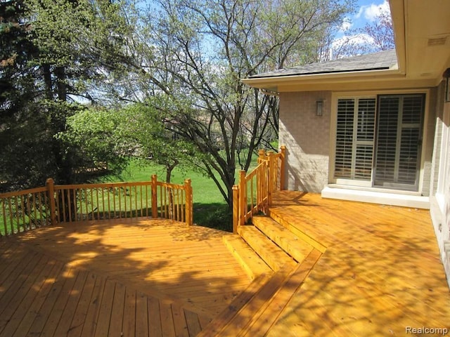 6850 Arlington, West Bloomfield, MI 48322 - view of wooden deck