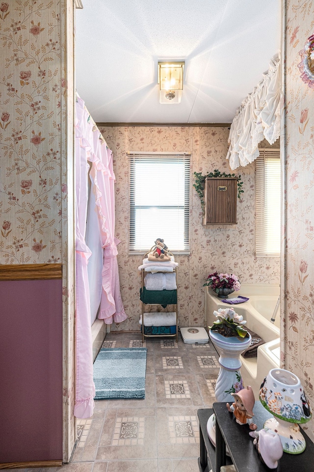 20616 Harmony, Clinton Township, MI 48036 - full bath with wallpapered walls and a shower with curtain