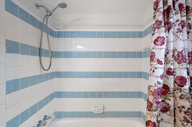 30657 Moulin Ave, Warren, MI 48088 - full bathroom featuring shower / tub combo with curtain