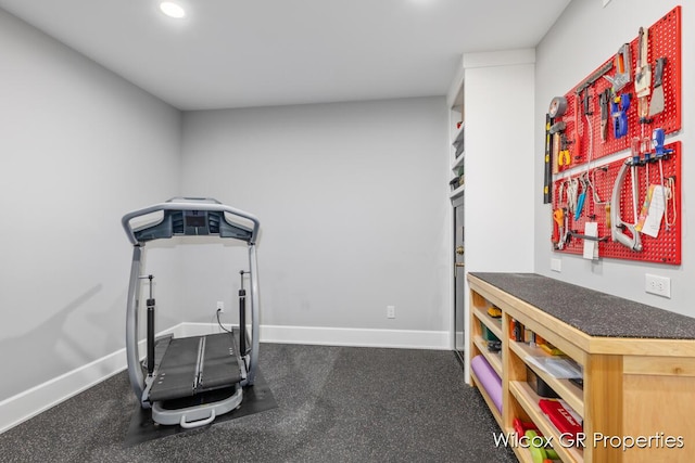 631 Greenslate Dr SE, Ada, MI 49301 - exercise room featuring baseboards and recessed lighting