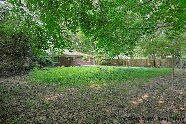 3904 Canterbury Ave, Kalamazoo, MI 49006 - view of yard
