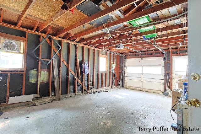 3904 Canterbury Ave, Kalamazoo, MI 49006 - view of garage