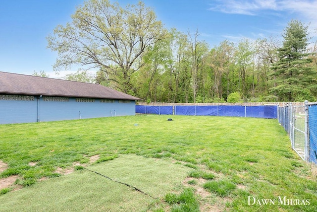 7795 Douglas Ave, Kalamazoo, MI 49009 - view of yard