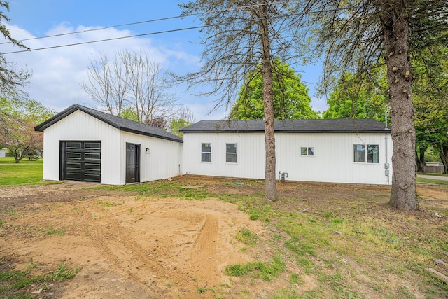 view of detached garage