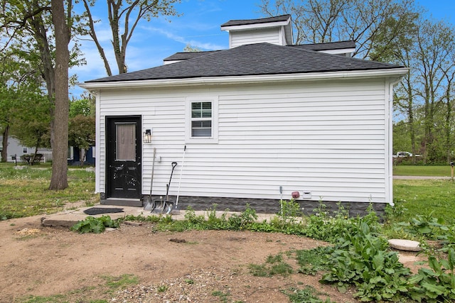 2228 Regent St, Kalamazoo, MI 49004 - back of house with a shingled roof