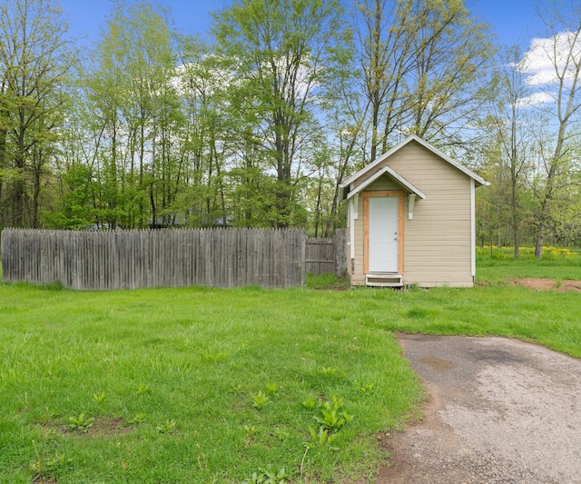 24108 Martinsville Rd, Belleville, MI 48111 - view of yard featuring an outbuilding