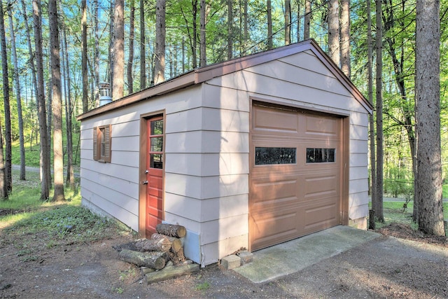 view of detached garage