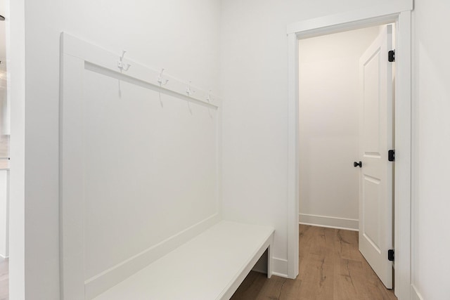 6182 Longhorn Trl, Stevensville, MI 49127 - mudroom featuring light wood-style flooring and baseboards