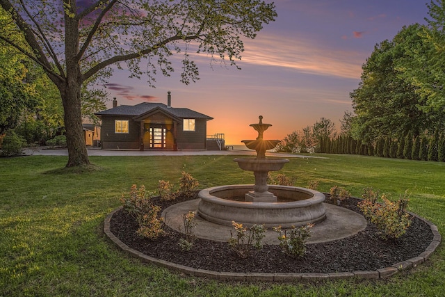 3500 Lakeshore Dr, Saint Joseph, MI 49085 - yard at dusk featuring a yard