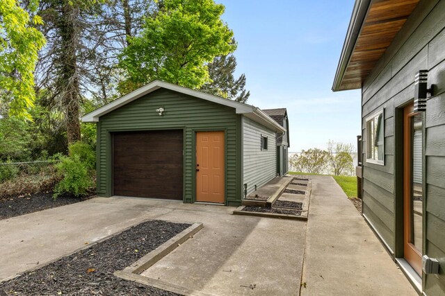 3500 Lakeshore Dr, Saint Joseph, MI 49085 - detached garage featuring fence