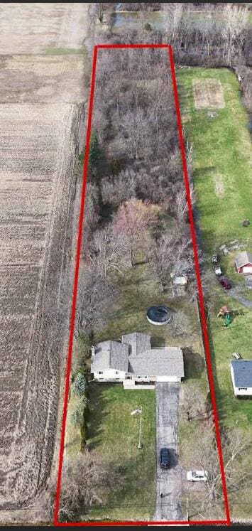 2565 Carleton Rockwood Rd, Carleton, MI 48117 - aerial view of property and surrounding area featuring property parcel outlined