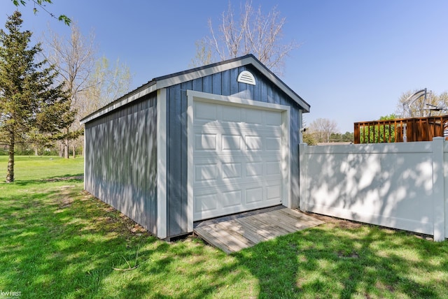 14043 Landings Way, Fenton, MI 48430 - view of garage