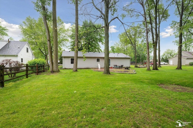 2285 Reddington Dr, Temperance, MI 48182 - view of yard