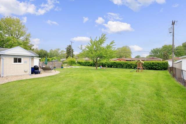 22019 Violet St, Saint Clair Shores, MI 48082 - view of yard with a playground