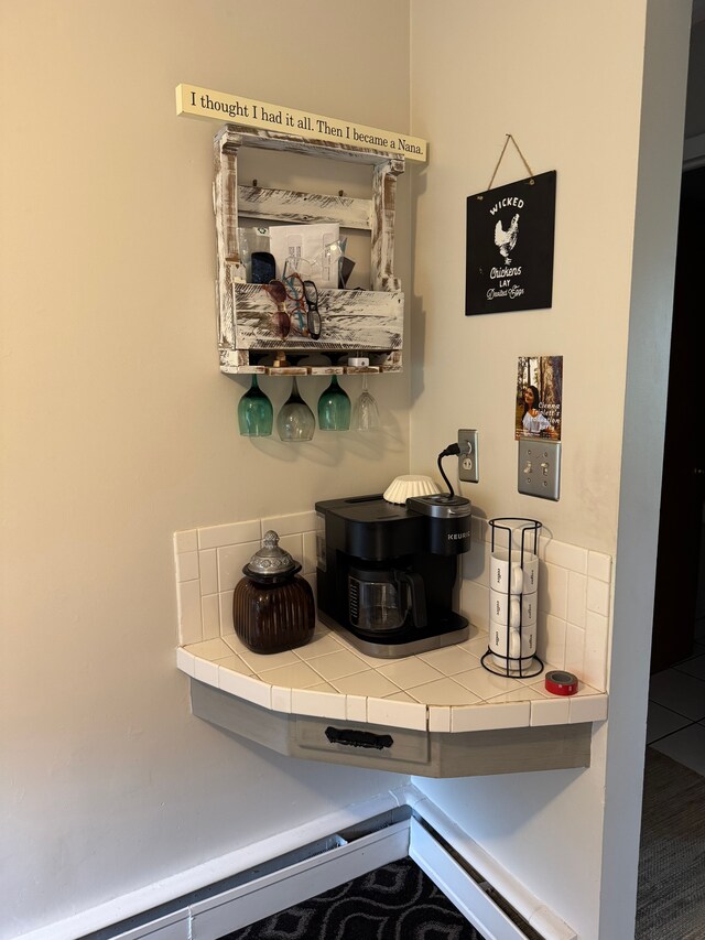 2071 N Belsay Rd, Burton, MI 48509 - bar area with backsplash