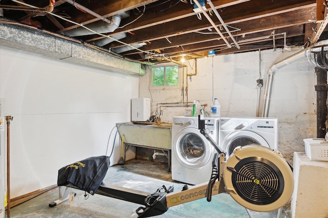 314 W Madison St, Ann Arbor, MI 48103 - clothes washing area with independent washer and dryer