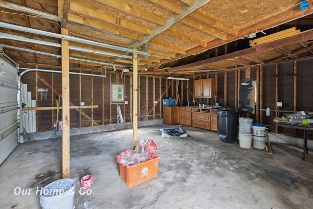 700 Scheurmann St, Essexville, MI 48732 - view of garage