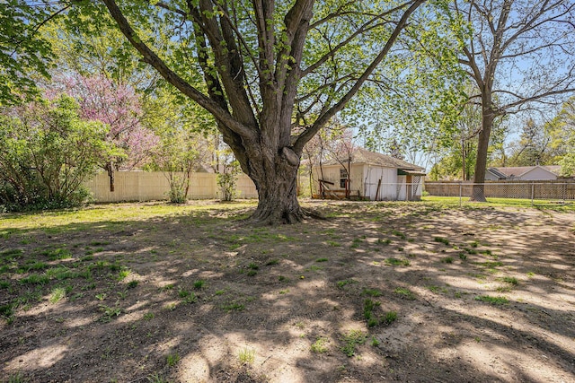 24 W Bernard St, Hartford, MI 49057 - view of yard with fence