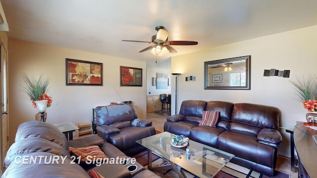 3455 Angel Dr, Saginaw, MI 48601 - carpeted living room featuring a ceiling fan
