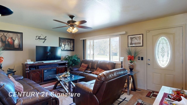3455 Angel Dr, Saginaw, MI 48601 - living area featuring ceiling fan