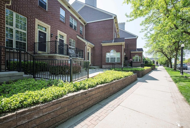 2827 Biddle Ave, Wyandotte, MI 48192 - view of property's community