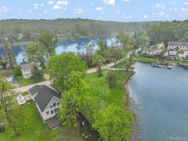 8844 Riverside Dr, Brighton, MI 48116 - aerial perspective of suburban area with a large body of water