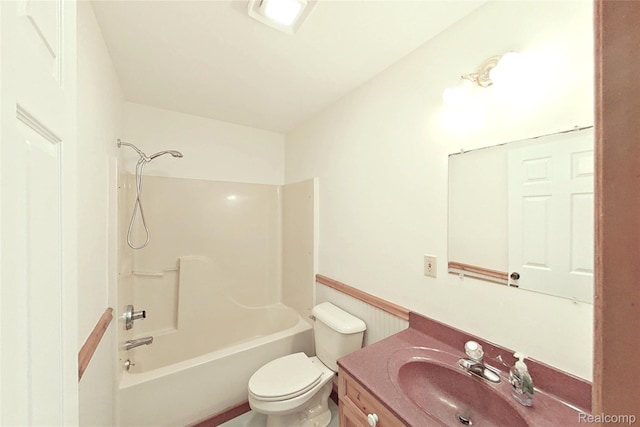 8844 Riverside Dr, Brighton, MI 48116 - full bathroom featuring toilet, vanity, and shower / bathtub combination
