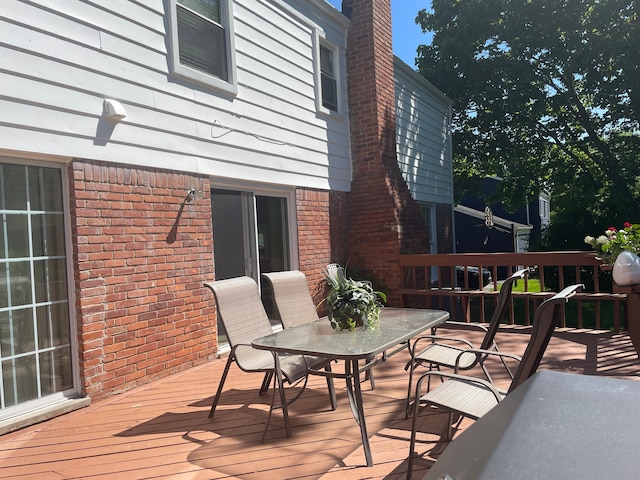 5250 Hardwoods Dr, West Bloomfield, MI 48323 - deck with outdoor dining area