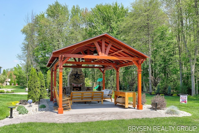 6326 Eaglewood Dr, Hudsonville, MI 49426 - view of property's community with a gazebo, a lawn, and a patio area