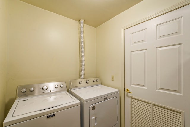 225 Brookwood Dr Unit 4, South Lyon, MI 48178 - laundry room with washer and dryer