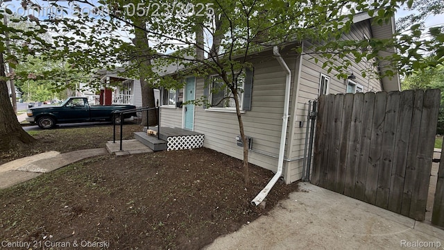 648 W Hazelhurst St, Ferndale, MI 48220 - view of home's exterior