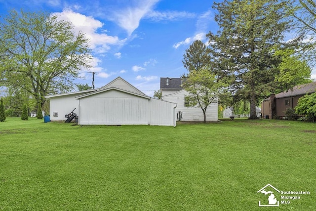 7316 Summerfield Rd, Lambertville, MI 48144 - view of grassy yard