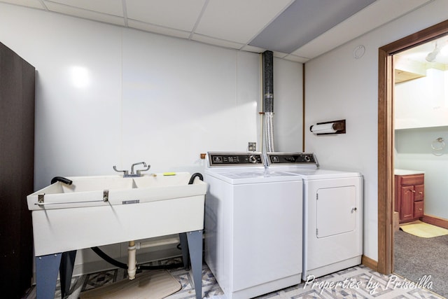 315 Hayes St NW, Comstock Park, MI 49321 - laundry room with independent washer and dryer