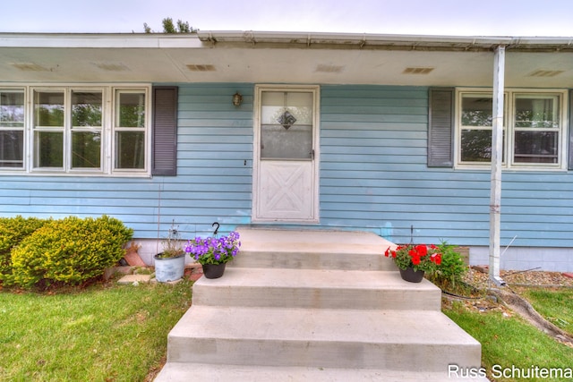 1572 Cornell Rd, Muskegon, MI 49441 - view of doorway to property