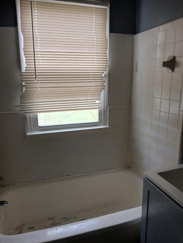 20000 Pelkey St, Detroit, MI 48205 - full bath featuring a bath and vanity