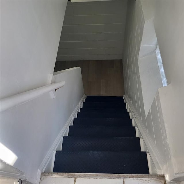 19121 Curtis St, Detroit, MI 48219 - view of stairs