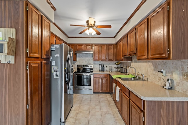 1696 S Hill Blvd, Bloomfield Hills, MI 48304 - kitchen featuring appliances with stainless steel finishes, a sink, a ceiling fan, light countertops, and backsplash