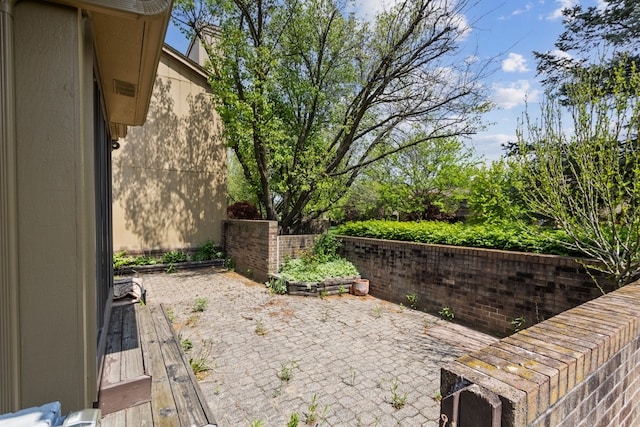 1696 S Hill Blvd, Bloomfield Hills, MI 48304 - view of patio