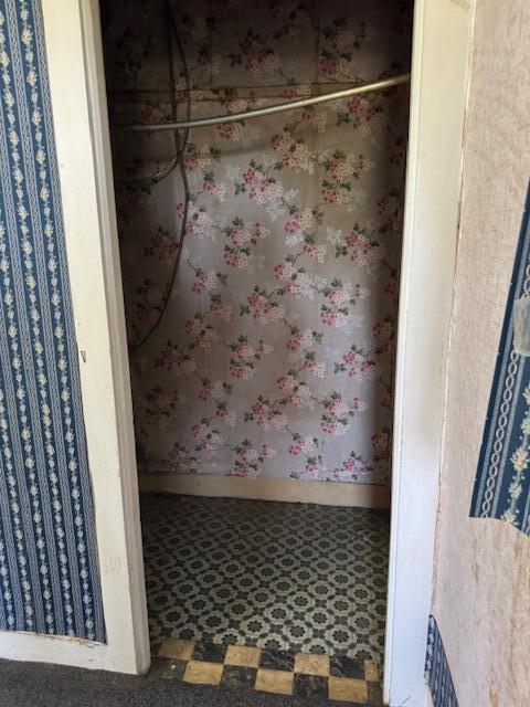 bathroom featuring tile patterned floors